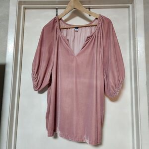 Old Navy pink velvet raglan sleeve top XL